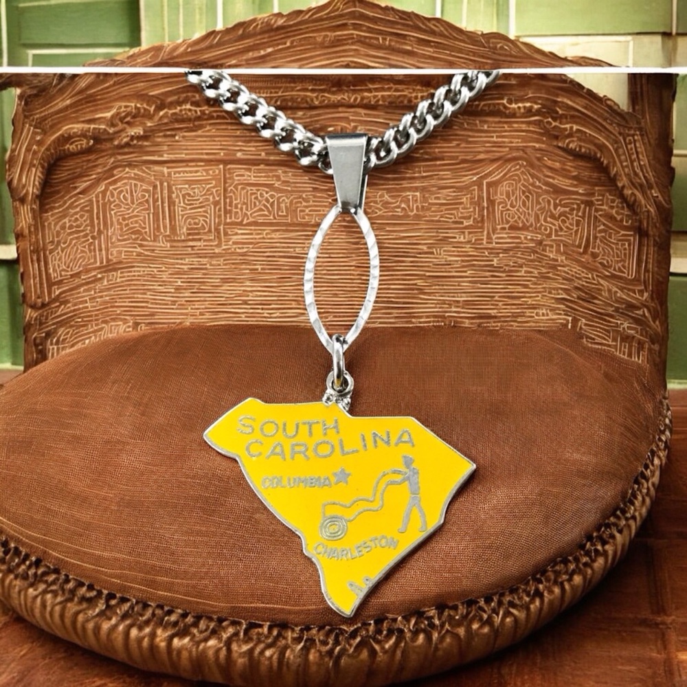 🆕 South Carolina Pendant Necklace Vintage Stainless Steel